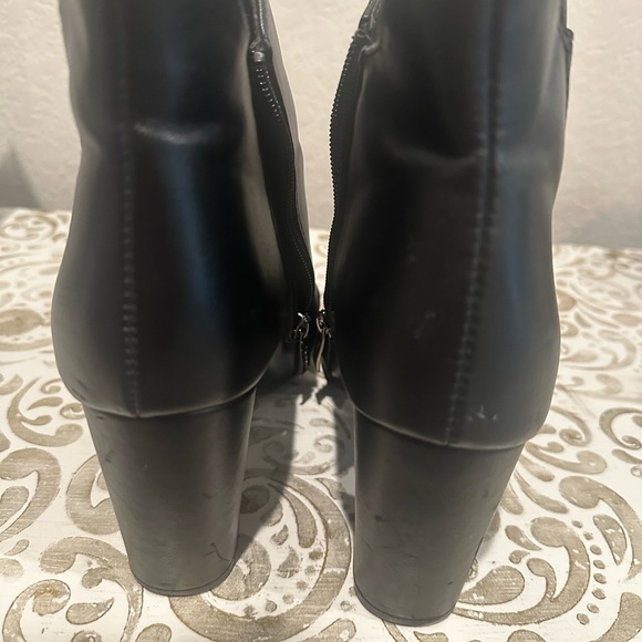 Black Ankle Boots‎ Woman’s Size 9 Zipper Pointed Toe Work Casual Business - Picture 4 of 10
